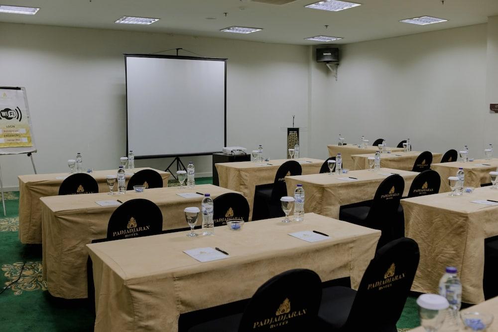 Padjadjaran Hotel Bogor Eksteriør billede
