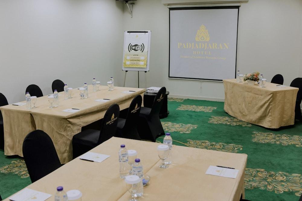 Padjadjaran Hotel Bogor Eksteriør billede