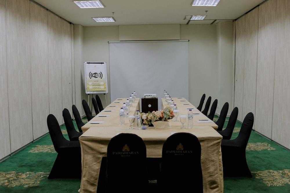Padjadjaran Hotel Bogor Eksteriør billede